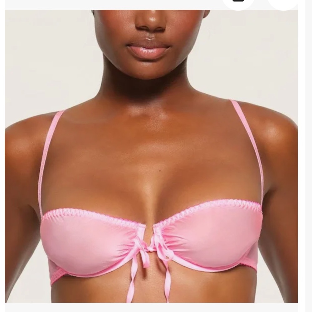 SKIMS Bubble Gum Romance Balconette Bra